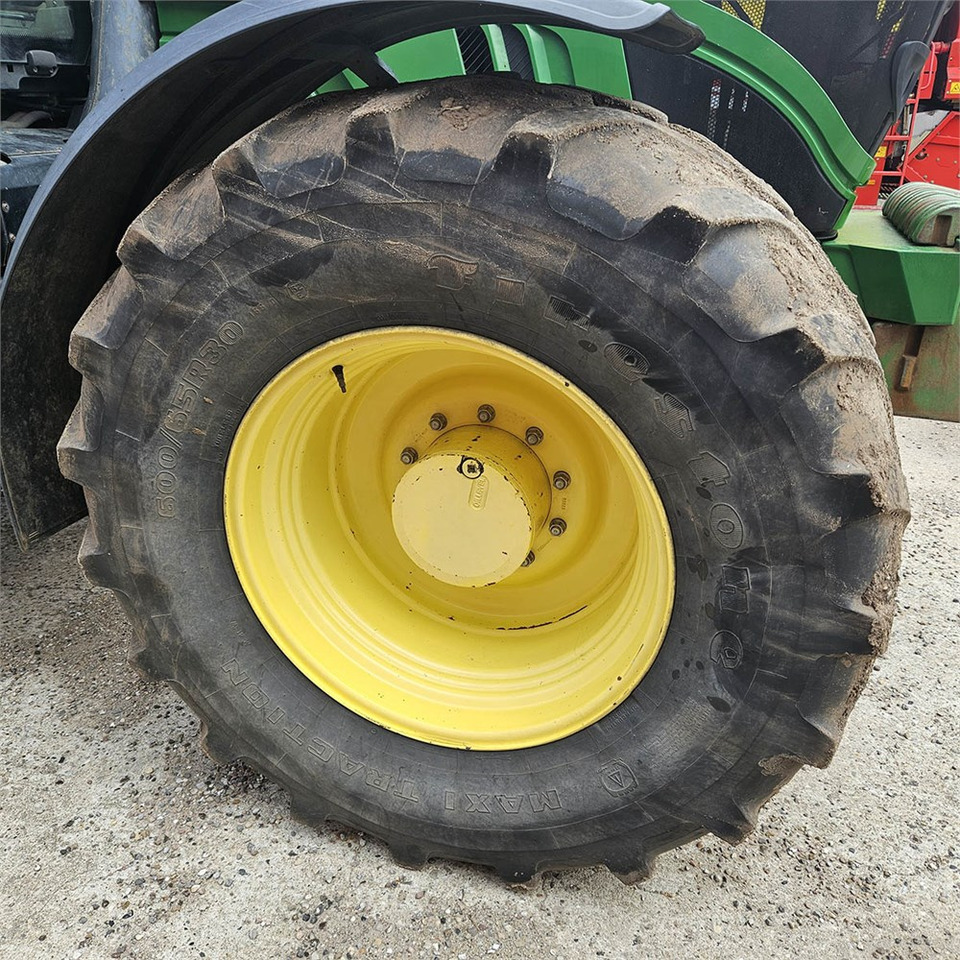 Arrendamiento de John Deere 6210 R John Deere 6210 R: foto 36